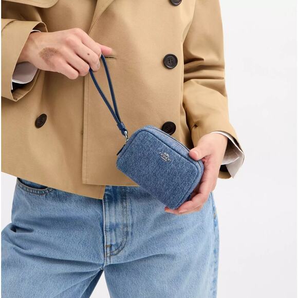 NWT Coach CAP97 Pouch Wristlet IN denim/Silver/Indigo - Picture 8 of 8